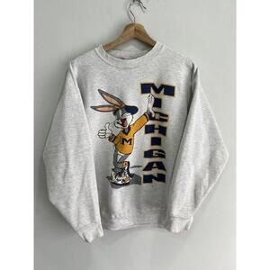 Vintage Michigan Bugs Bunny sweater crewneck looney tunes